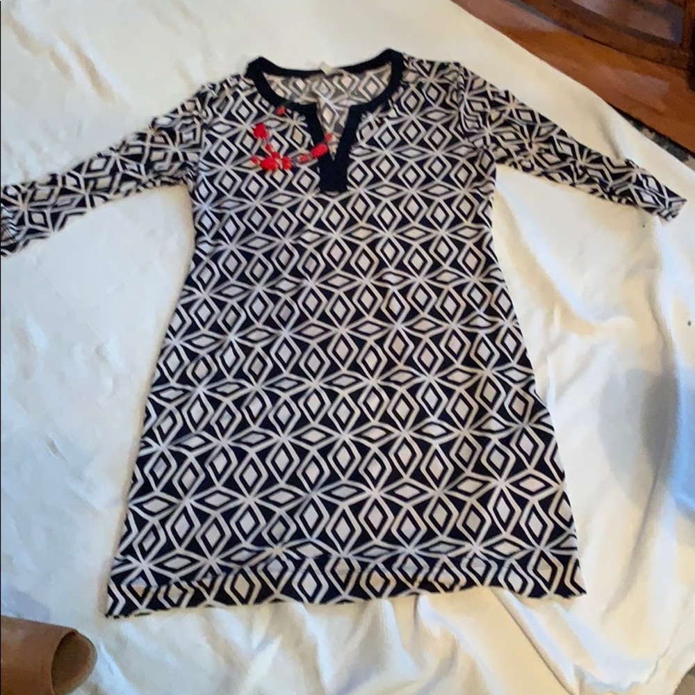 Dress - Picture 2 of 6